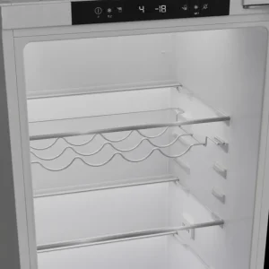 Blomberg Fridge Freezers/Built In Fridge Freezers*KNE4554EVI 54cm Integrated 70/30 Frost Free Fridge Freezer - White