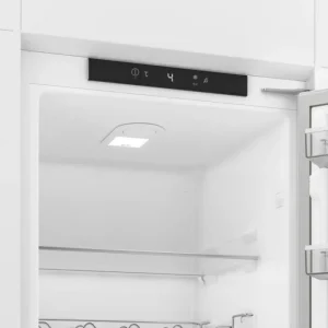 Blomberg Fridges/Built In Fridges*SST4455VI 54cm Integrated Tall Larder Fridge - White
